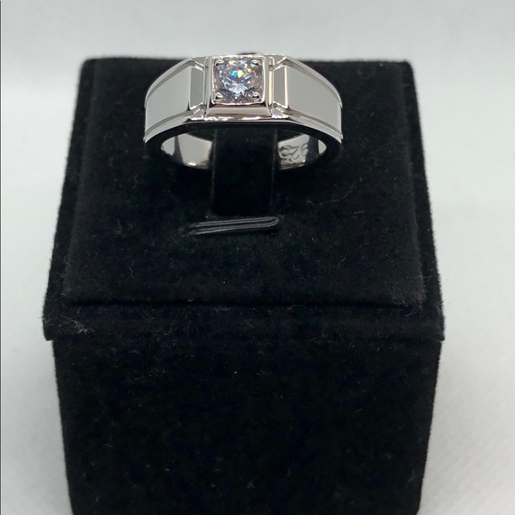 925 Sterling Silver Elegant Men Engagement Ring - Picture 2 of 8